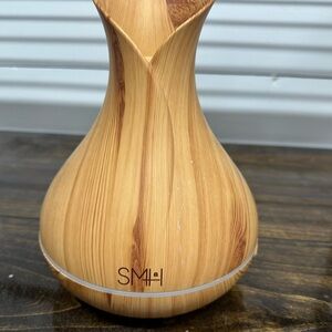 Diffuser with light and Bluetooth